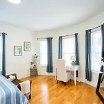 14a-elegant, Newly Renovated In