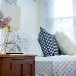 14a-elegant, Newly Renovated In * Boston