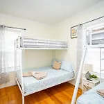 14a-elegant, Newly Renovated In Apartment *