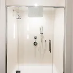 Modern With Gym And Pool Apartment Boston