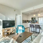 Stunning With Views Apartment *