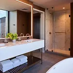 Omni At The Seaport Hotel 4*