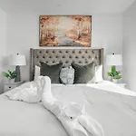 Luxury Furnished Apartment Near Logan Airport