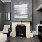Premier Bay Village Aparthotel Boston