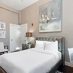 Aparthotel Premier Bay Village