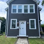 Stylish Boston 2Nd Floor Unit, You Are Going To Love It!