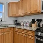 The Princeton Boston Luxurious Apartment - New! - Near Downtown Boston, Airport