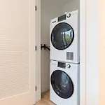 Private Apt With Kitchen & Gym