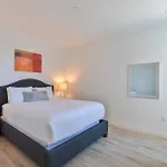 Lux With Sky Terrace And Gym *