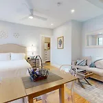 Renovated, Spacious Studio, Near Bc, Bu, Porch