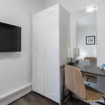 Quarters On Dot By Thatch