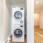 Full Private Downtown Seaport Apartment