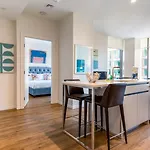 Seaport Apt With City Views