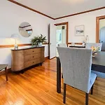 Spacious 3 Bed, In Unit Laundry, Free Prkng