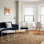 Chic Fenway 1b Perfect Location Boston