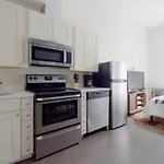 Airy Studio Downtown Boston Pet Friendly