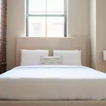 Beautiful 4Br 2Br Downtown Xing High Ceilings