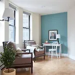 Awesome 2 Bed 1.5 Bath Downtown Apartment