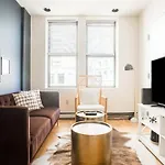 Awesome 2 Bed 1.5 Bath Downtown Apartment