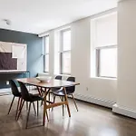 Beautiful 2 Bedroom Financial District Apartment