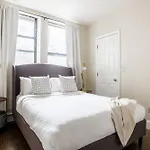 Beautiful 2 Bedroom Financial District Apartment