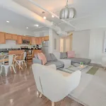 Bright And Bold 2 Bedroom Unit Minutes From The T