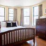 Financial District Charm And Close Walk To Downtown