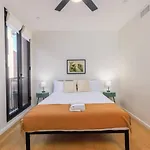 New Gorgeous 2Br Mission Hill