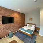 Peaceful Back Bay Studio