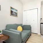 Back Bay Simple Studio Apartment