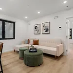 Modern Coastal City Stay Waterfront And Airport