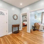 Stylish 3 Bedroom Apartment