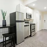 Centrally Located Loft Walk Anywhere Pets Ok