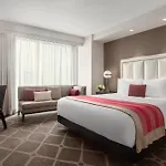 Commonwealth 5*