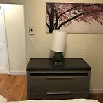 Modern Renovated 2-Bedroom In South Boston