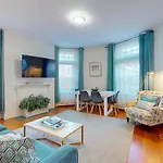 Renovated 1bed, Steps To Mbta, Shops & Restaurants Apartment Boston