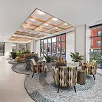 Luxury Apt With Sky Terrace