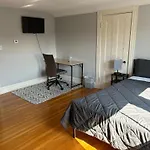 Homestay Near Downtown Boston - Andrew Station Area