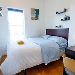 Modern & Spacious 4-bedroom In Roxbury Apartment *