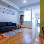 Modern & Spacious 4-Bedroom Apartment In Roxbury