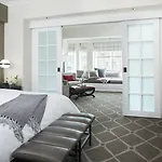 Commonwealth Hotel 5*