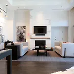Hotel Commonwealth 5*