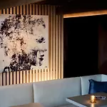 Hotel W 4*