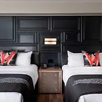 Hotel W 4*