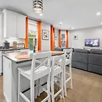 Luxury 3br In With Roku Tv Apartment