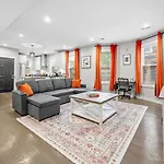 Luxury 3br In With Roku Tv Apartment