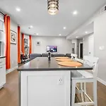 Luxury 3br In With Roku Tv * Boston