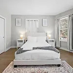Apartment Luxury 3br In With Roku Tv *