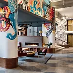 The Revolution Hotel 3*