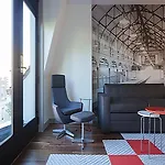 Hotel The Revolution
